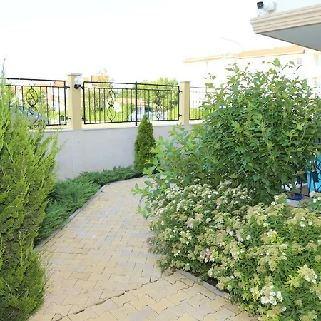 アパートホテル Морски Бряг 4*