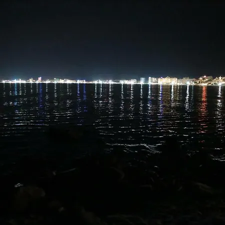 アパートホテル Морски Бряг 4*